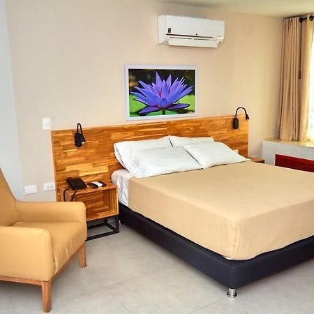 Hotel Torre Del Prado Баранкила Екстериор снимка