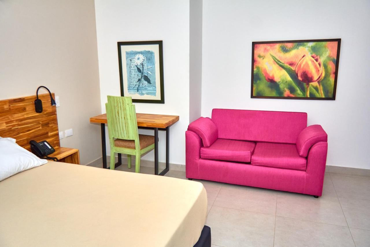 Hotel Torre Del Prado Баранкила Екстериор снимка
