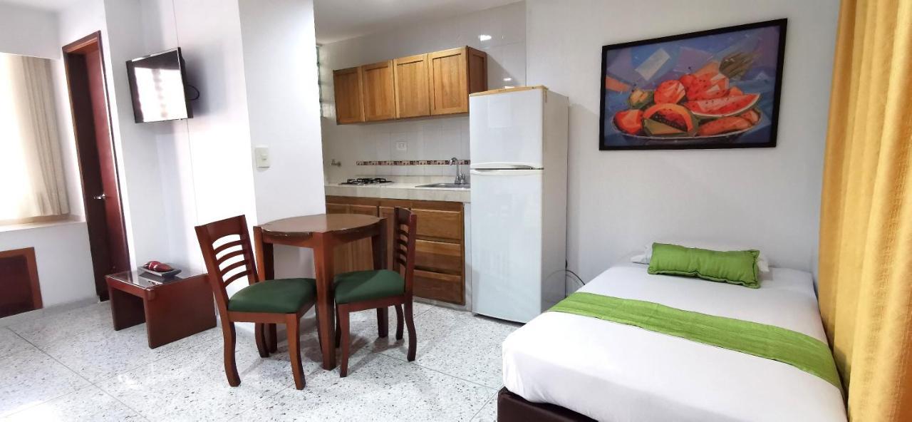 Hotel Torre Del Prado Баранкила Екстериор снимка