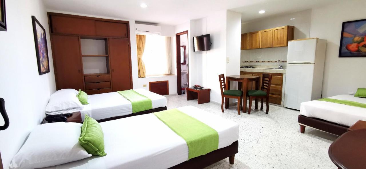 Hotel Torre Del Prado Баранкила Екстериор снимка