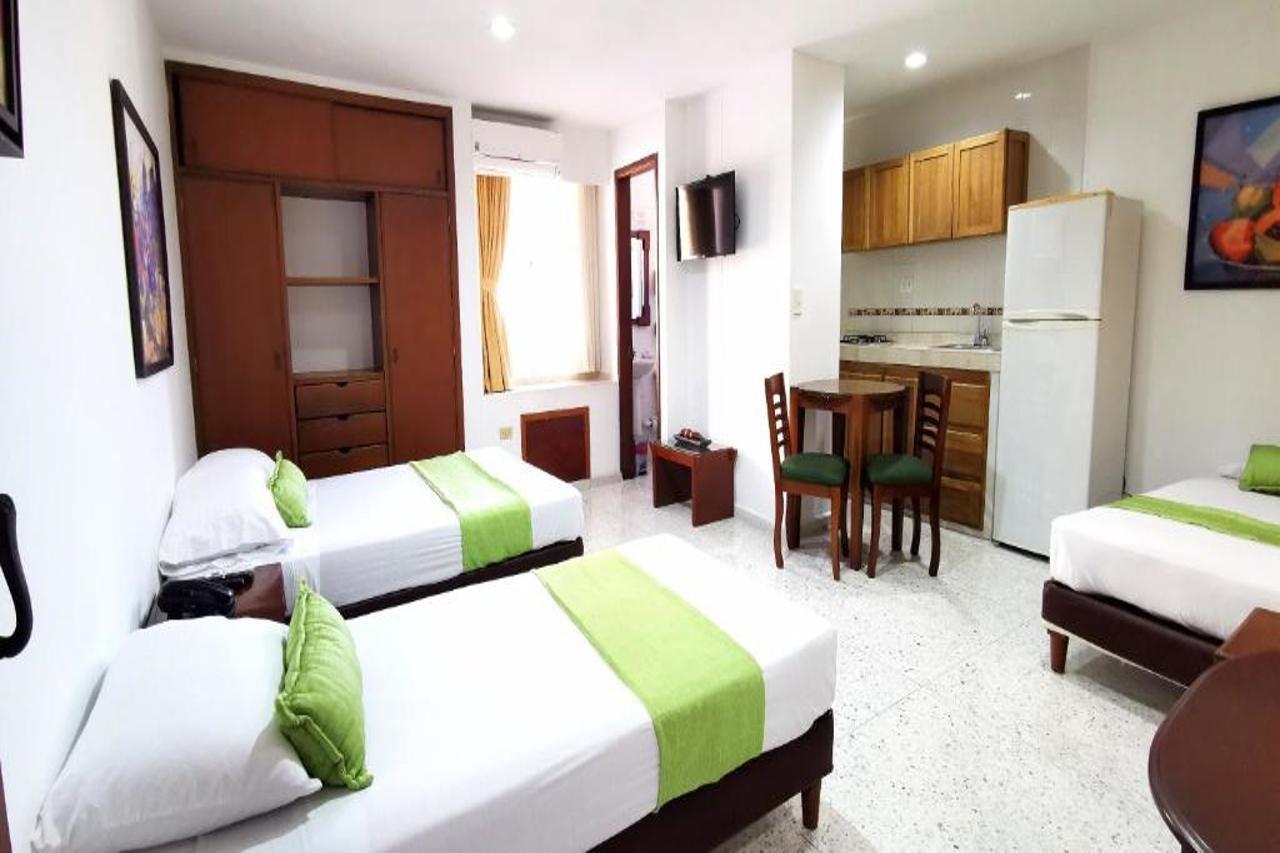 Hotel Torre Del Prado Баранкила Екстериор снимка