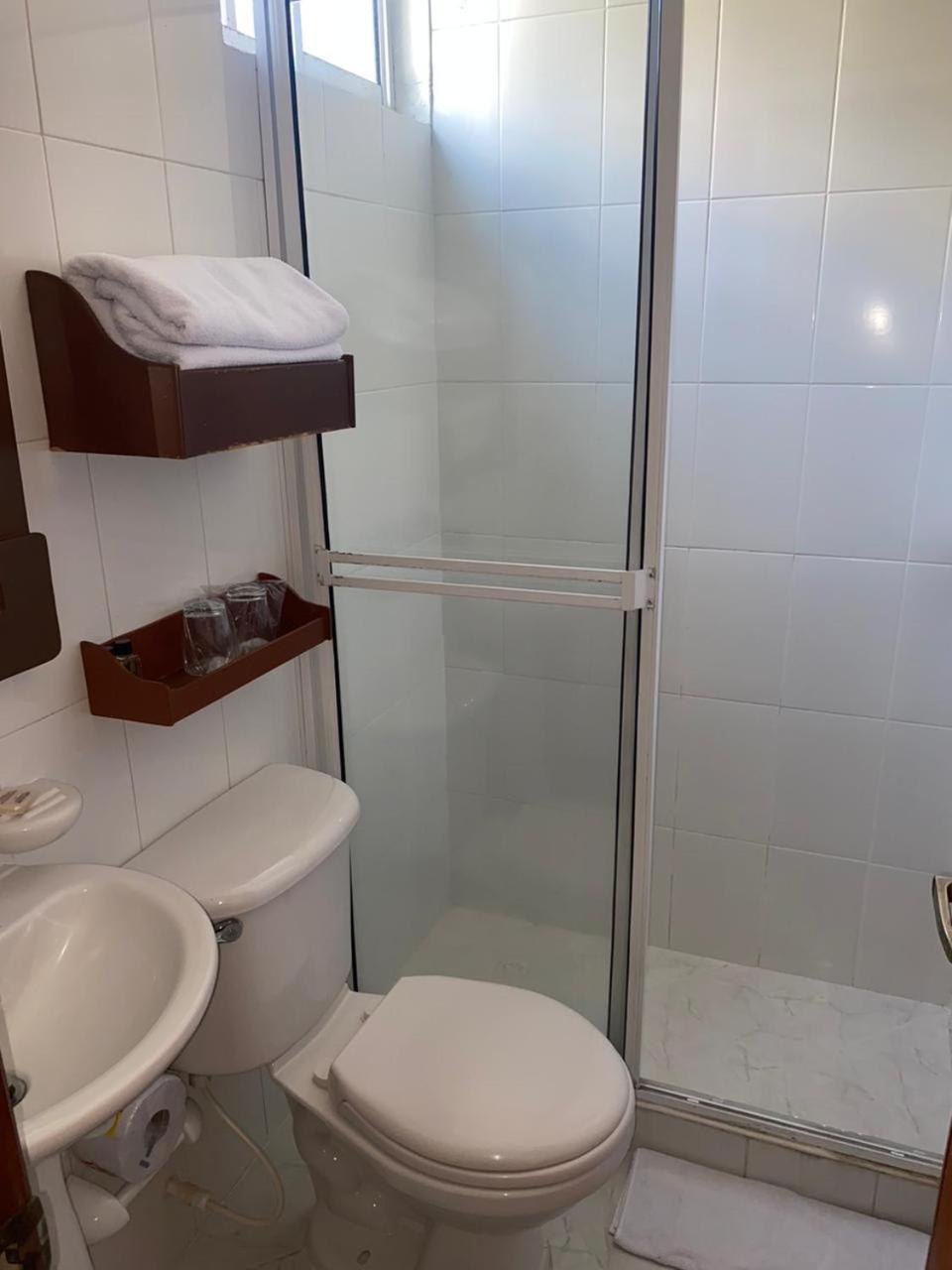 Hotel Torre Del Prado Баранкила Екстериор снимка