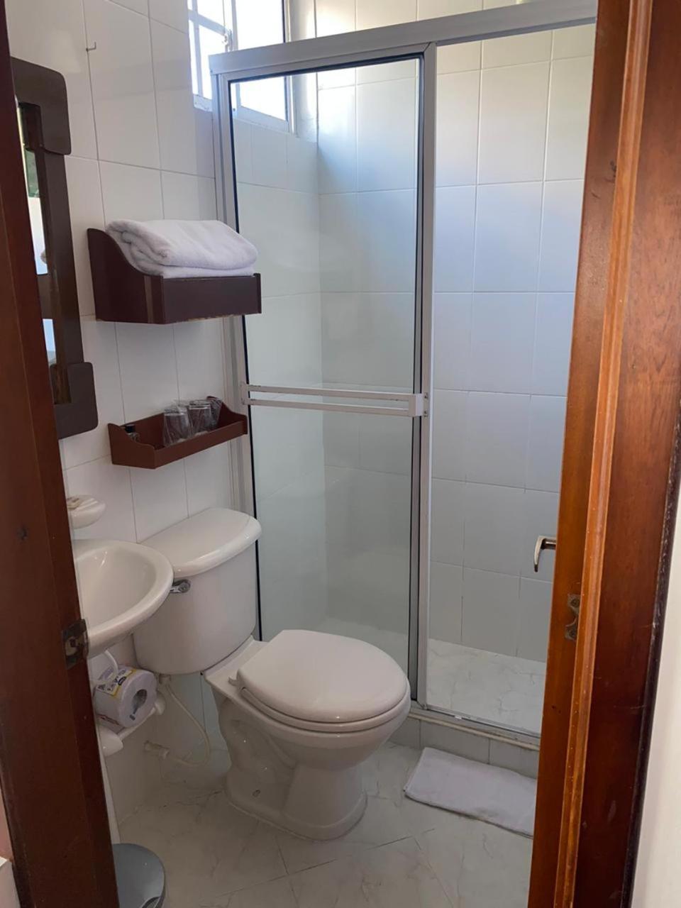 Hotel Torre Del Prado Баранкила Екстериор снимка