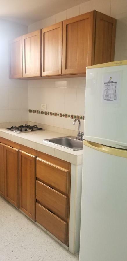 Hotel Torre Del Prado Баранкила Екстериор снимка